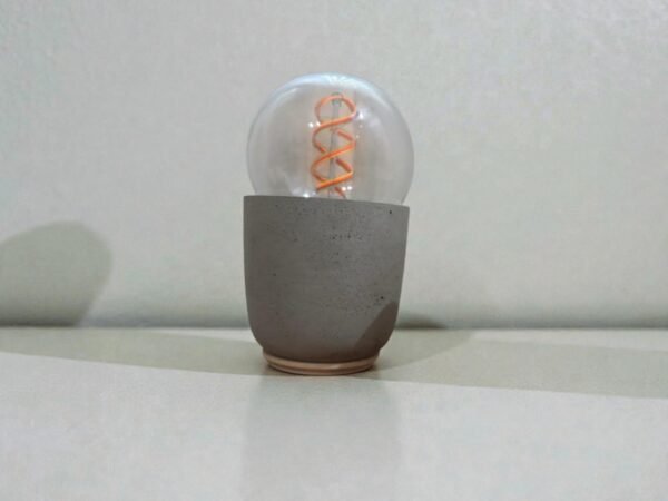 COPA GRIS LAMPARA DE MESA MODELO COPA - DIAMETRO 9 CM X 9CM ALTO - CEMENTO GRIS