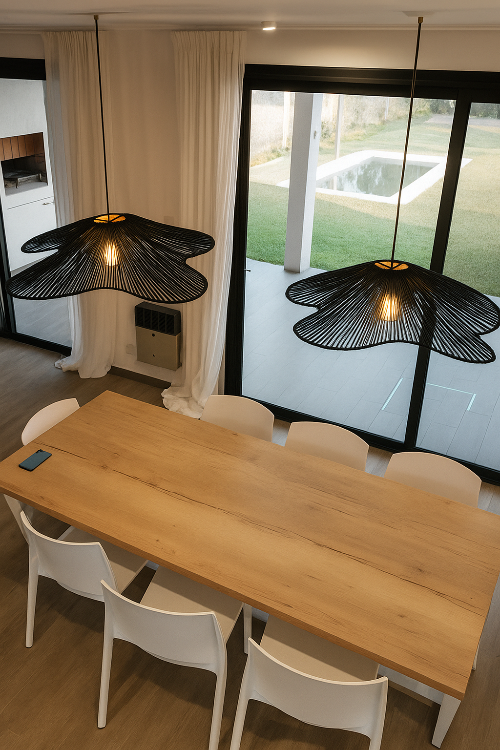 LAMPARA COLGANTE MODELO AURA - TIPO FLOR DIAMETRO 70 CM - HILO PROPILENO NEGRO