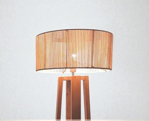 LAMPARA DE PIE MODELO NORDICA -  1,60 MTS  C/ARMAZON DIAMETRO 40 CM - MADERA + HILO  POLIPROPILENO BEIGE